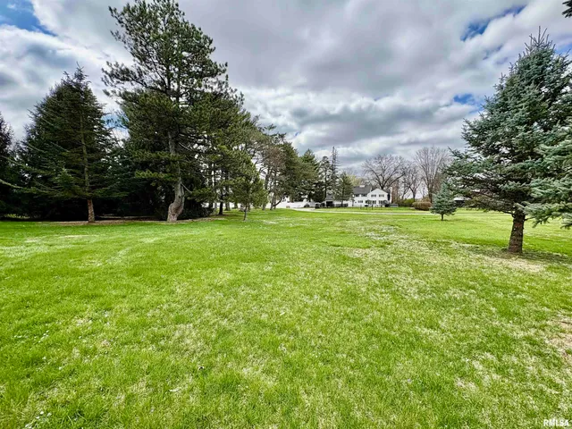 $465,000 | 345 Park Ln Drive, Galesburg, IL 61401