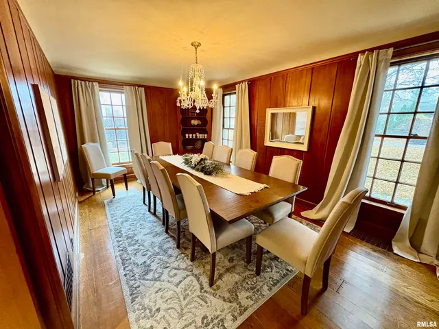 $465,000 | 345 Park Ln Drive, Galesburg, IL 61401