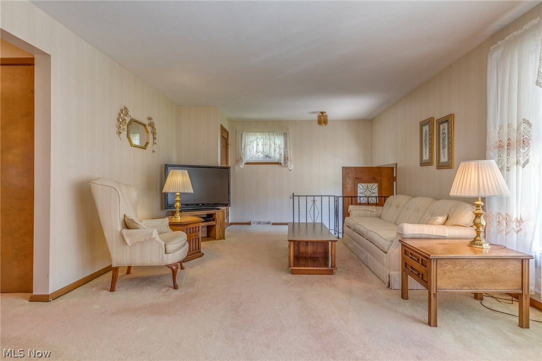 1929 Lincoln Road Wickliffe, OH 44092 - Photo 6 of 28 Gallery Image 6