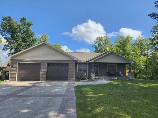 $529,000 | 18274 200th Avenue, Tustin, MI 49688