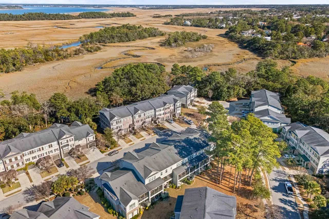 $674,000 | 172 Slipper Shell Court, Mount Pleasant, SC 29464