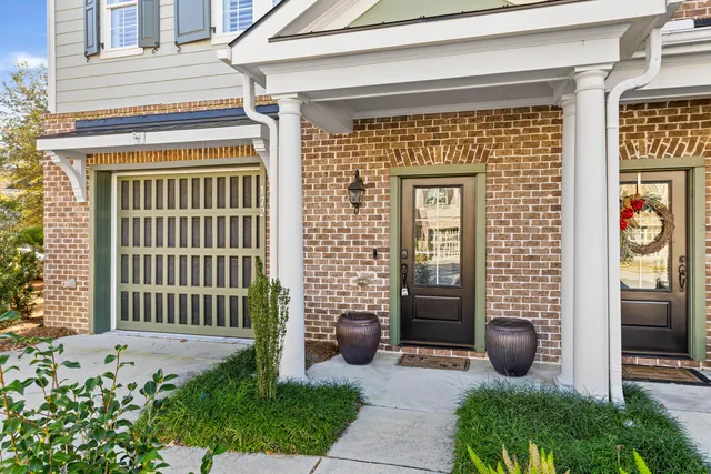 $674,000 | 172 Slipper Shell Court, Mount Pleasant, SC 29464