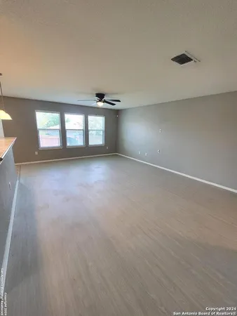 $1,900 | 105 Hinge Chase, Cibolo, TX 78108