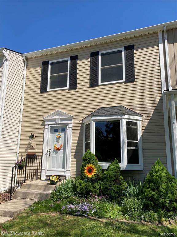 1262 Marseille Court Rochester Hills, MI 48307 - Photo 2 of 31