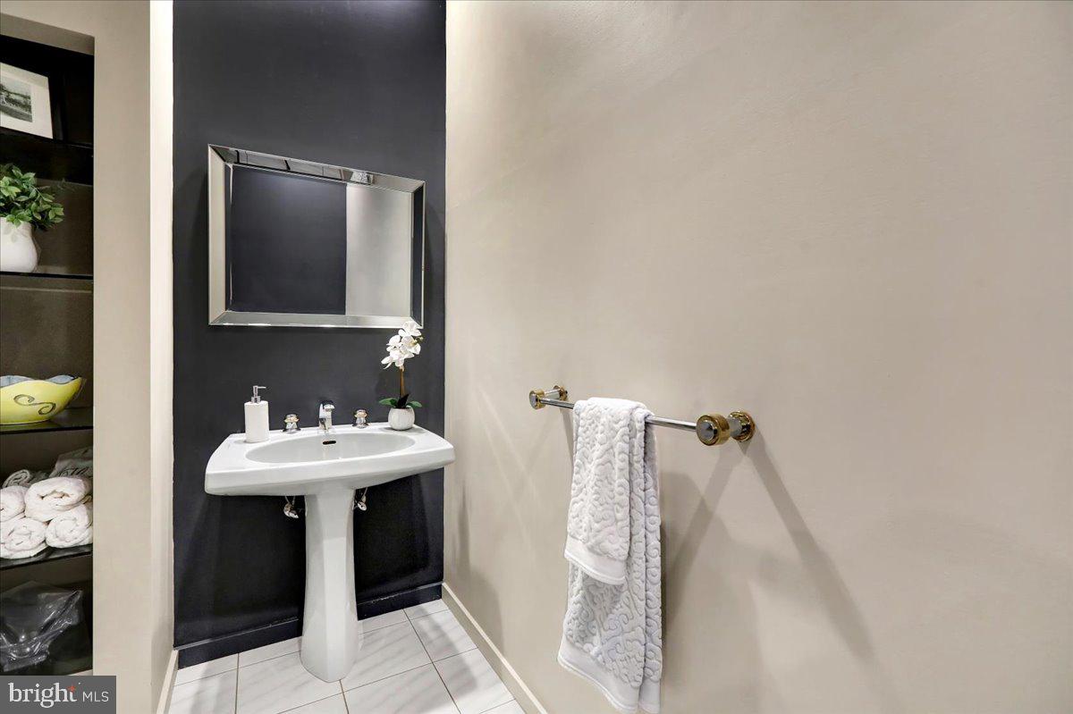 14 Pine Ridge Lane Reading, PA 19607 - Photo 25 of 66 lst fl. powder room