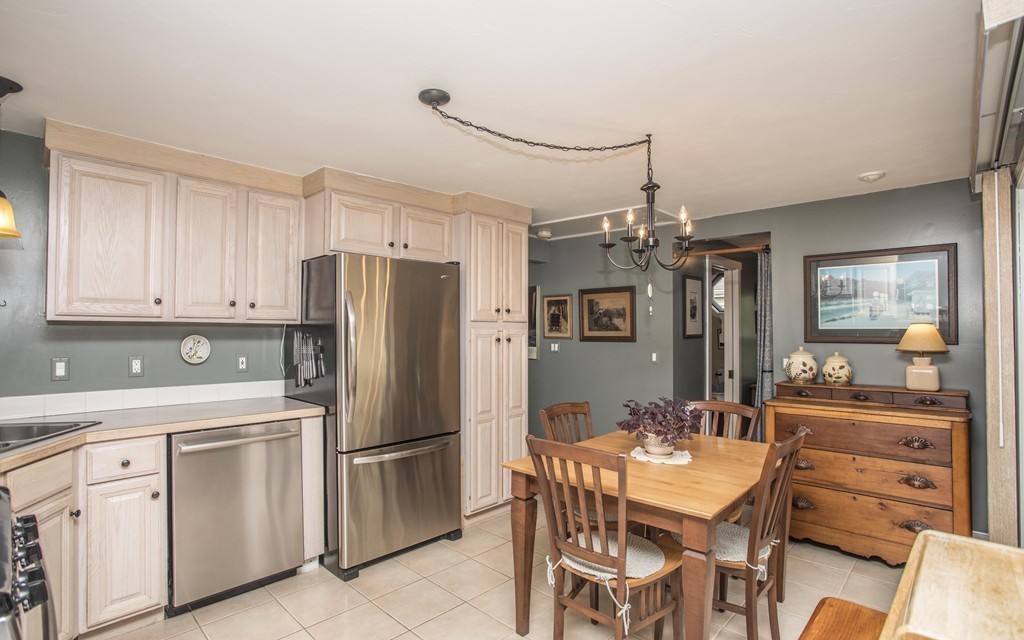 19 Acushnet Road Mattapoisett, MA 02739 - Photo 11 of 30 Gallery Image 11