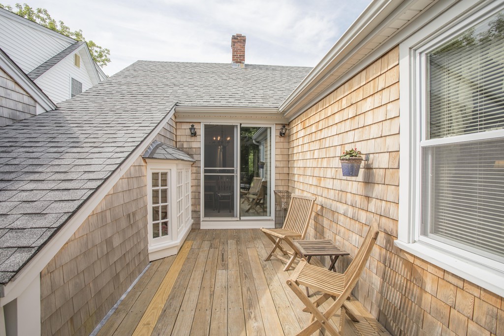 19 Acushnet Road Mattapoisett, MA 02739 - Photo 7 of 30 Gallery Image 7