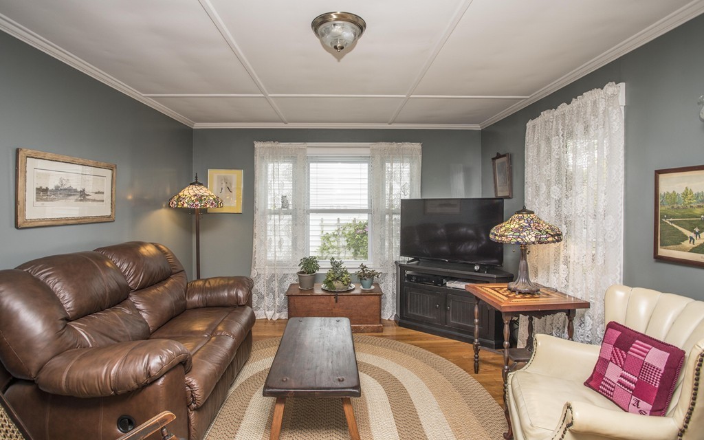 19 Acushnet Road Mattapoisett, MA 02739 - Photo 9 of 30 Gallery Image 9