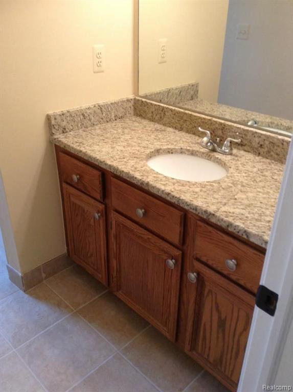 3360 Primrose Drive Rochester Hills, MI 48307 - Photo 37 of 43