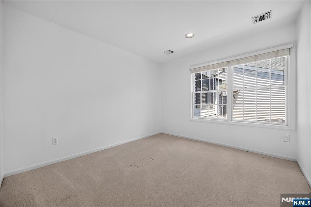 6 Schweinberg Drive, Unit R Roseland, NJ 07068 - Photo 33 of 48