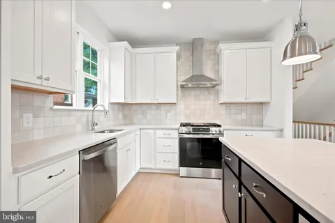 $930,000 | 212 Chestnut Street, Newtown Square, PA 19073