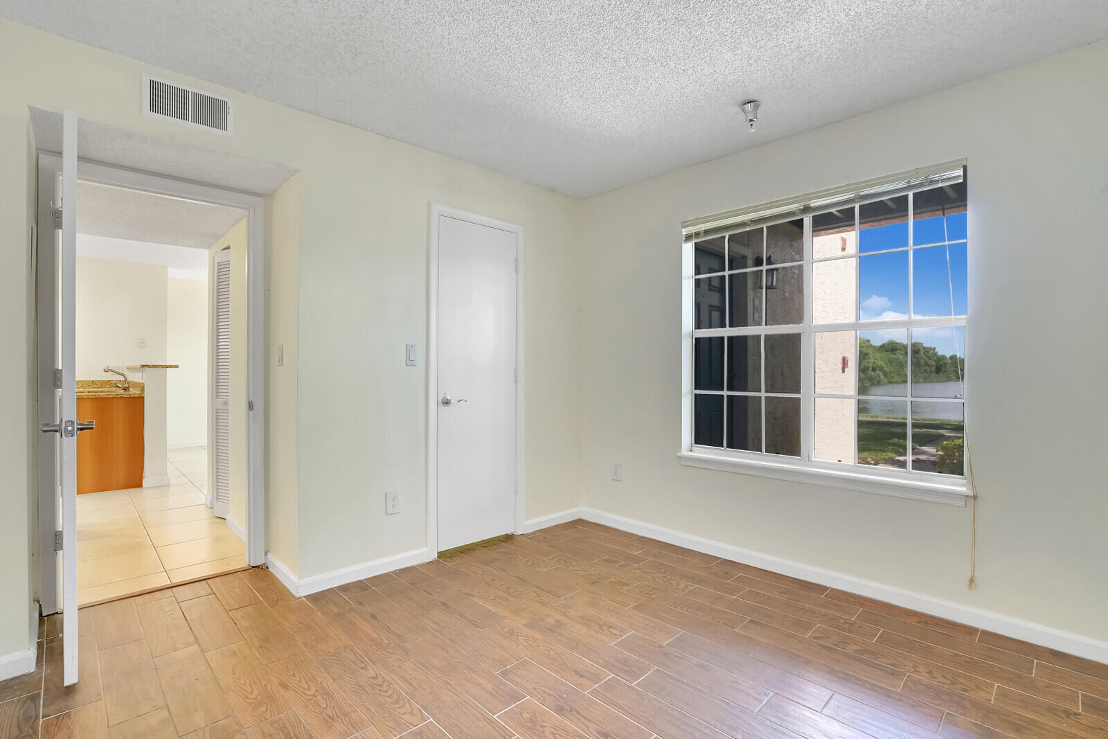 1385 Crystal Way, Unit M Delray Beach, FL 33444 - Photo 17 of 29 Bedroom