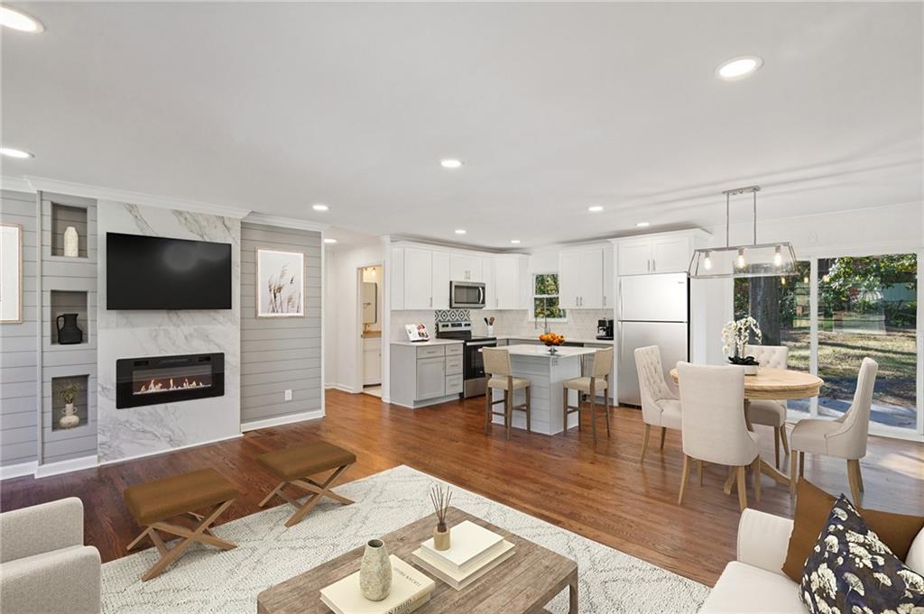 2198 Lower Roswell Road Marietta, GA 30068 - Photo 4 of 21