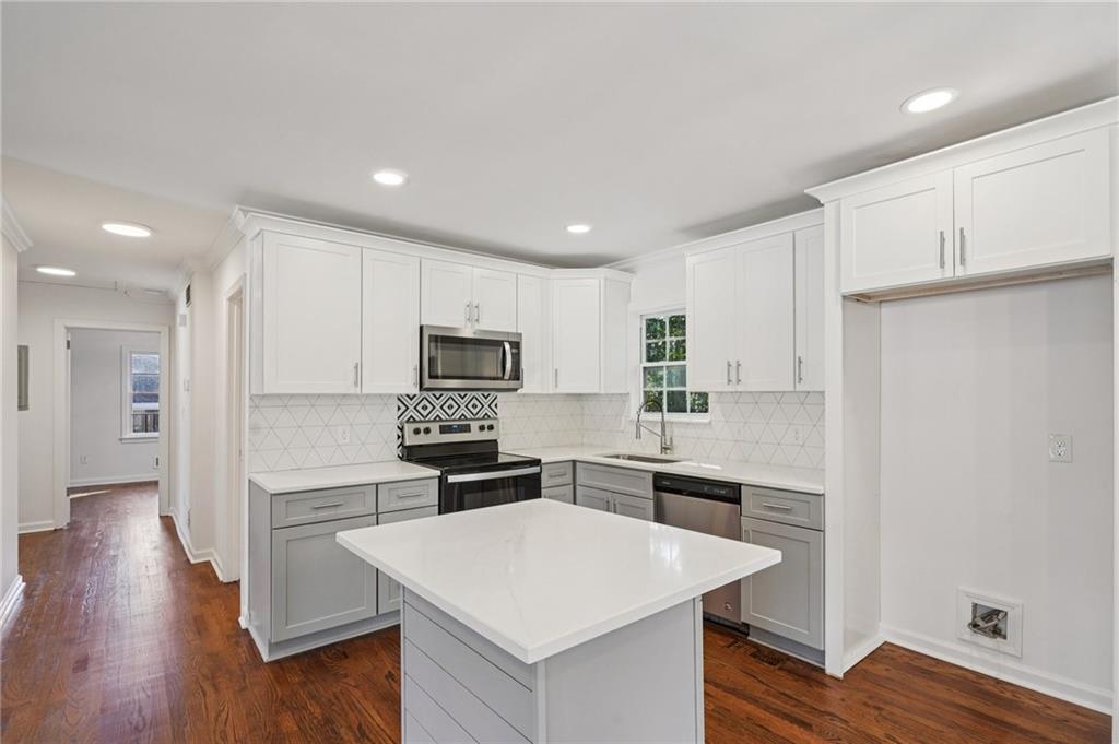 2198 Lower Roswell Road Marietta, GA 30068 - Photo 8 of 21