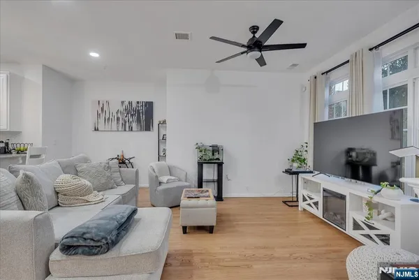$475,000 | 906 Memorial Drive, Belleville, NJ 07109