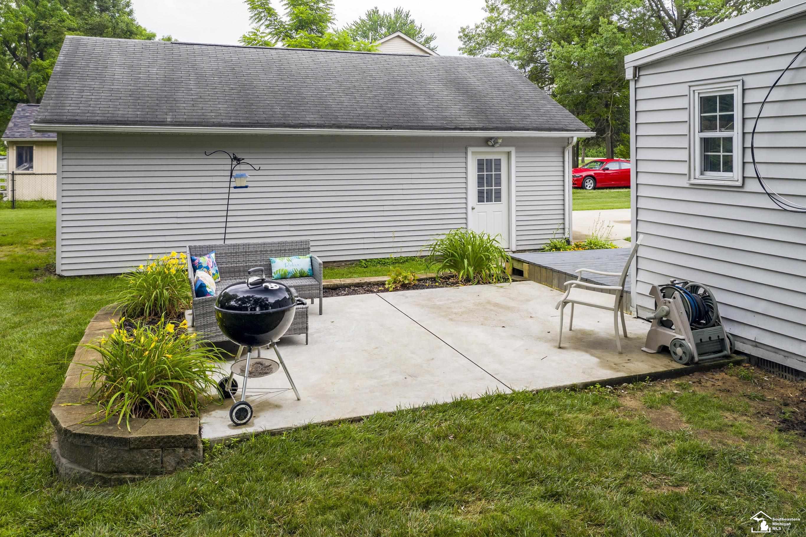 7768 Summerfield Road Lambertville, MI 48144 - Photo 6 of 33