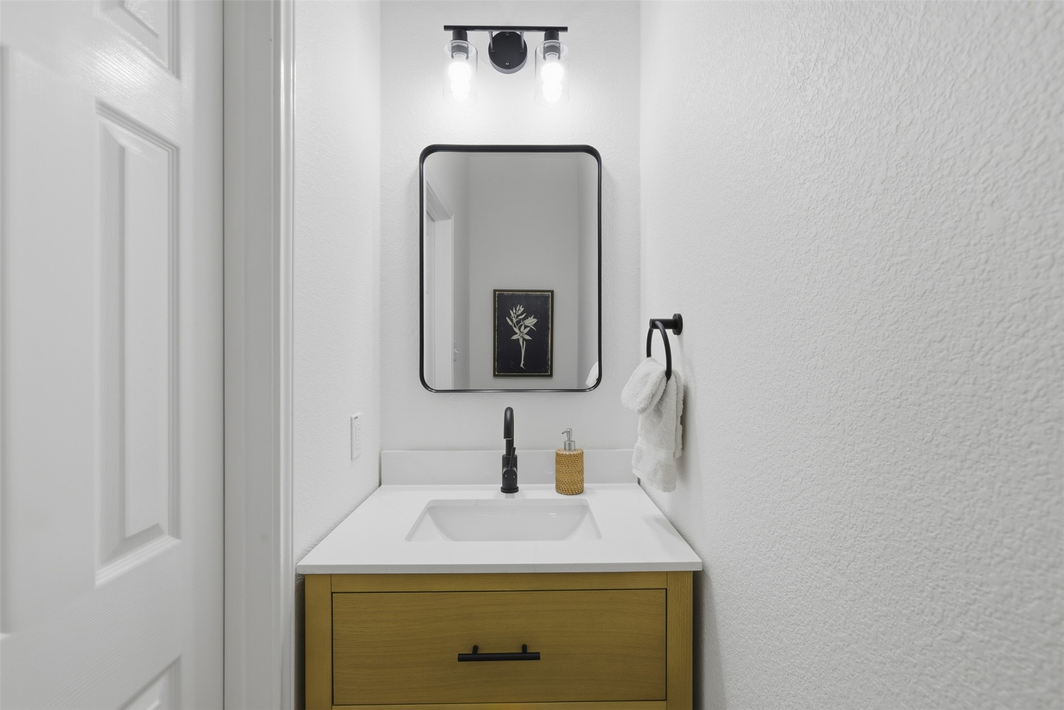 1502 Summercrest Boulevard Georgetown, TX 78626 - Photo 18 of 40