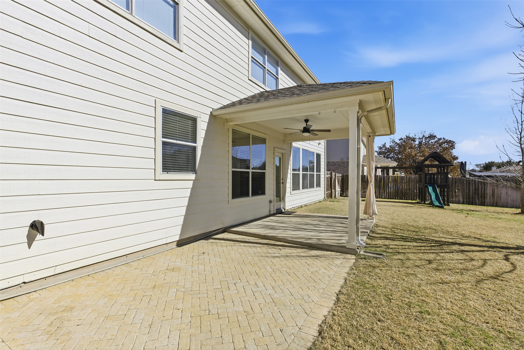 1502 Summercrest Boulevard Georgetown, TX 78626 - Photo 32 of 40