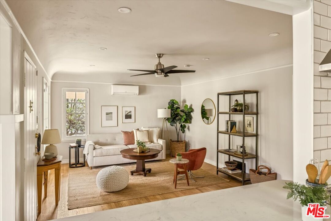 212 Monroe Place Monrovia, CA 91016 - Photo 8 of 26