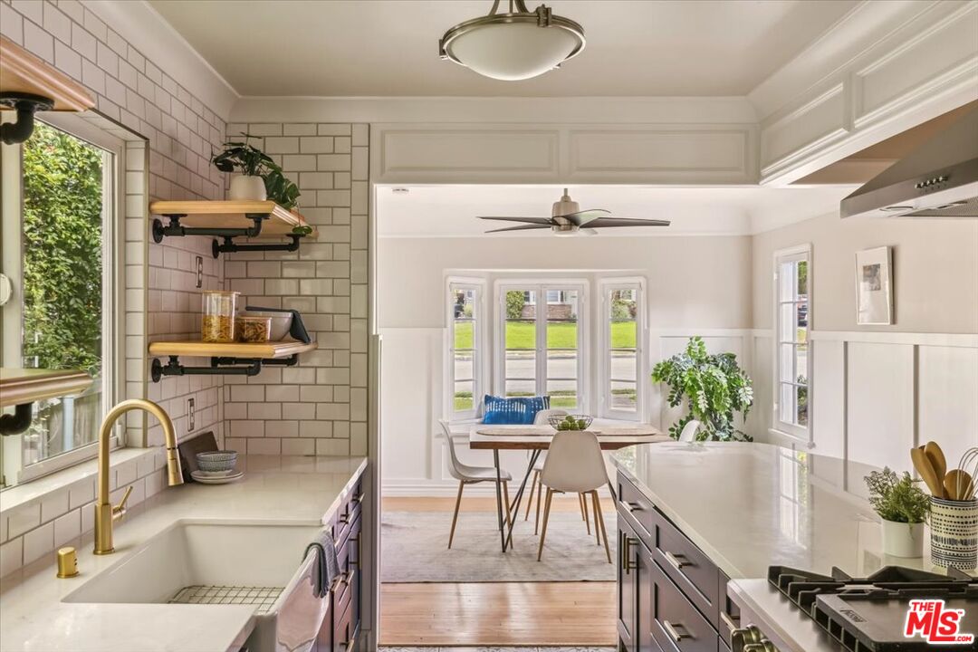 212 Monroe Place Monrovia, CA 91016 - Photo 10 of 26