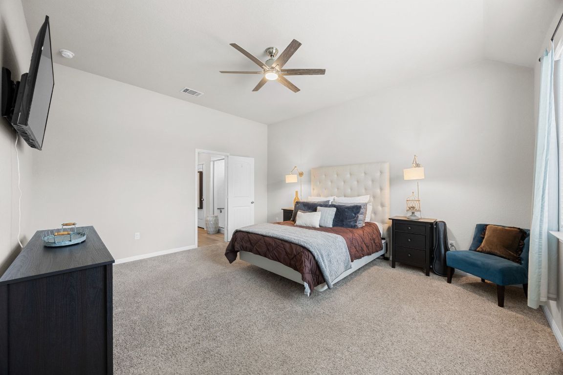 129 Empress Tree Drive Leander, TX 78641 - Photo 17 of 40 Primary Bedroom