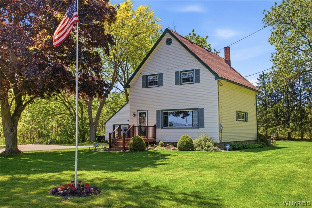 8248 Lewiston Road Batavia, NY 14020 - Photo 2 of 38