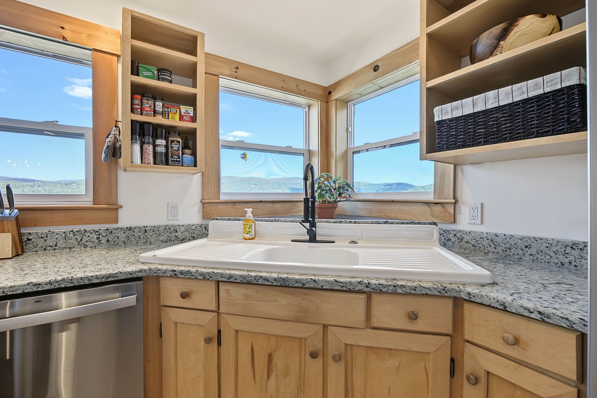 425 Wulamat Road Bristol, NH 03222 - Photo 7 of 41 Gallery Image 7