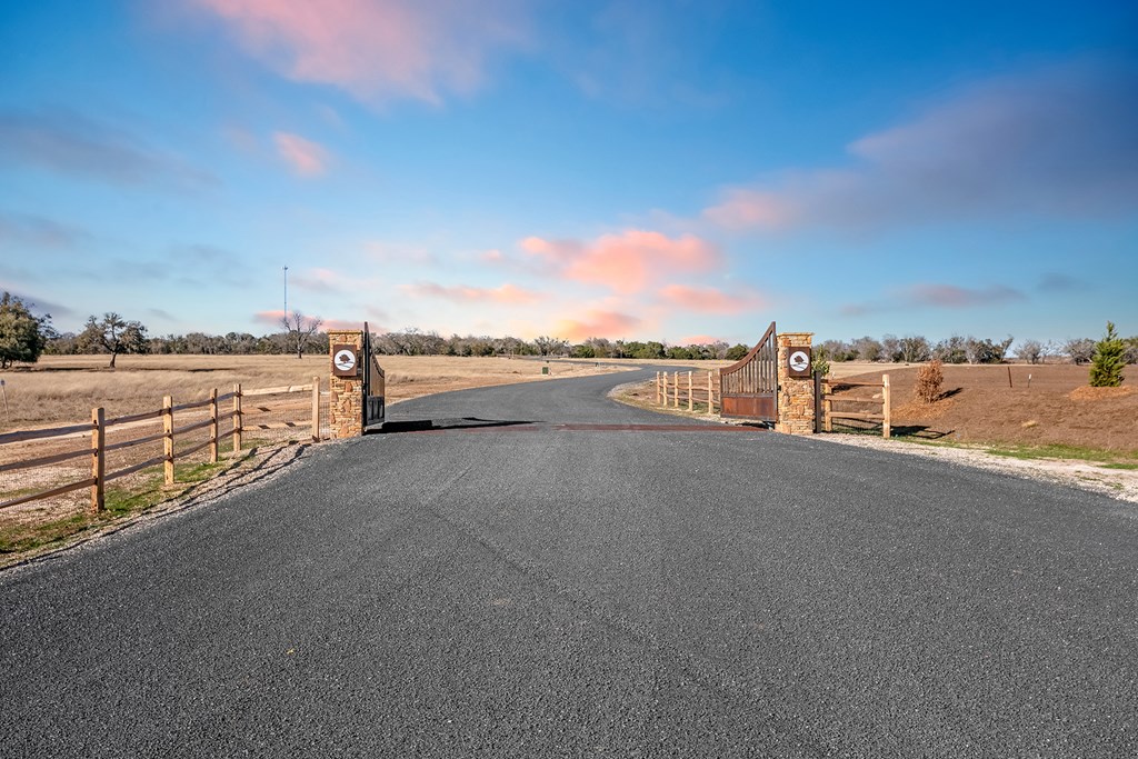 3051 Ranch Road 1376, Unit 1 Fredericksburg, TX 78624 - Photo 6 of 9
