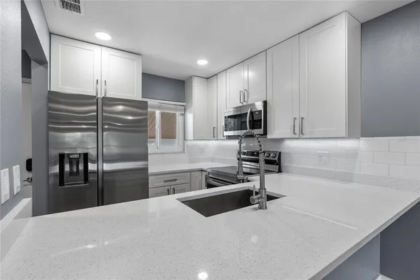 $1,600 | 39132 County Road 54, Unit 2124, Zephyrhills, FL 33542
