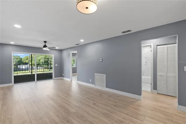 $1,600 | 39132 County Road 54, Unit 2124, Zephyrhills, FL 33542
