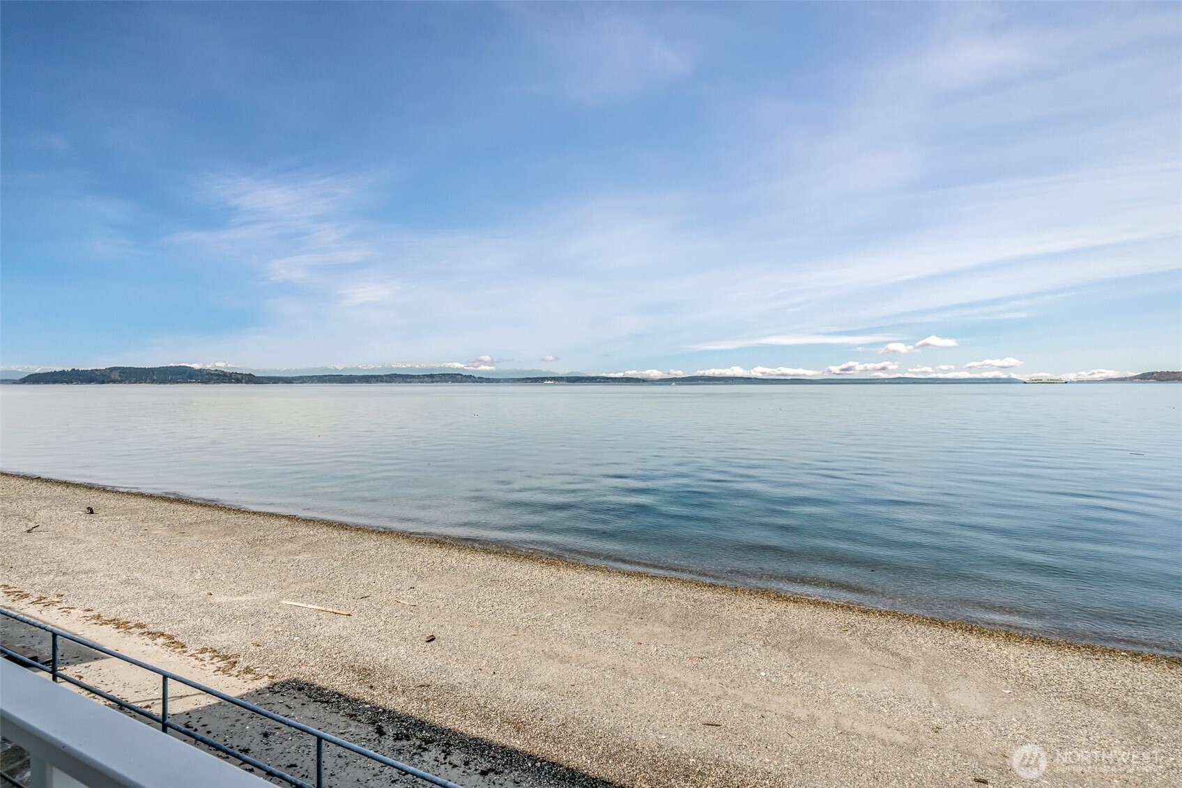 3015 Alki Avenue Southwest Seattle, WA 98116 - Photo 8 of 39