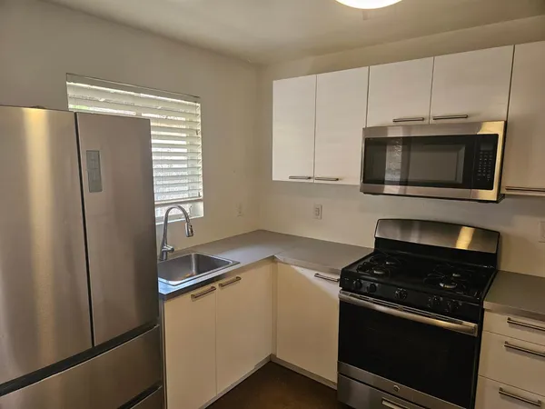 $1,299 | 802 West Turney Avenue, Unit 12A, Phoenix, AZ 85013