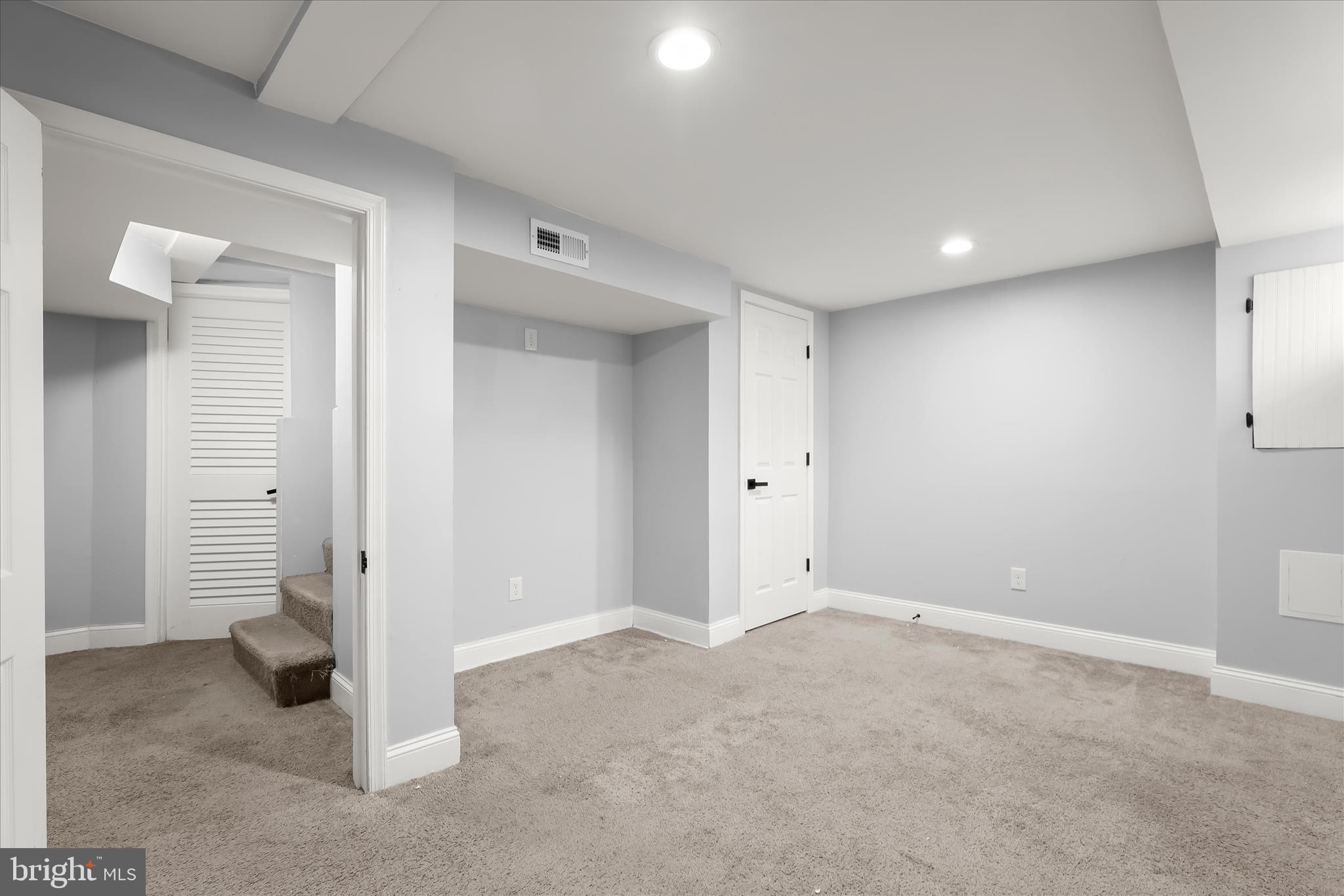 4352 Eldone Road Baltimore, MD 21229 - Photo 20 of 27 wooden floor in an empty room