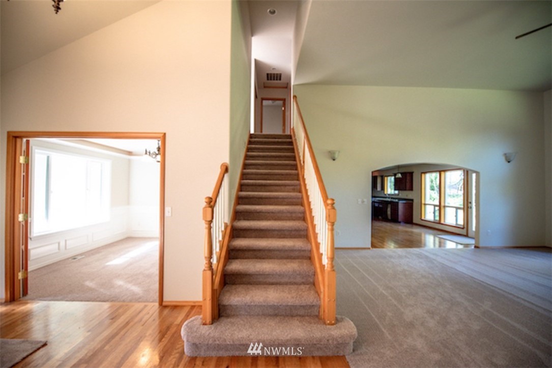 5498 East Collins Road Port Orchard, WA 98366 - Photo 2 of 23 Gallery Image 2