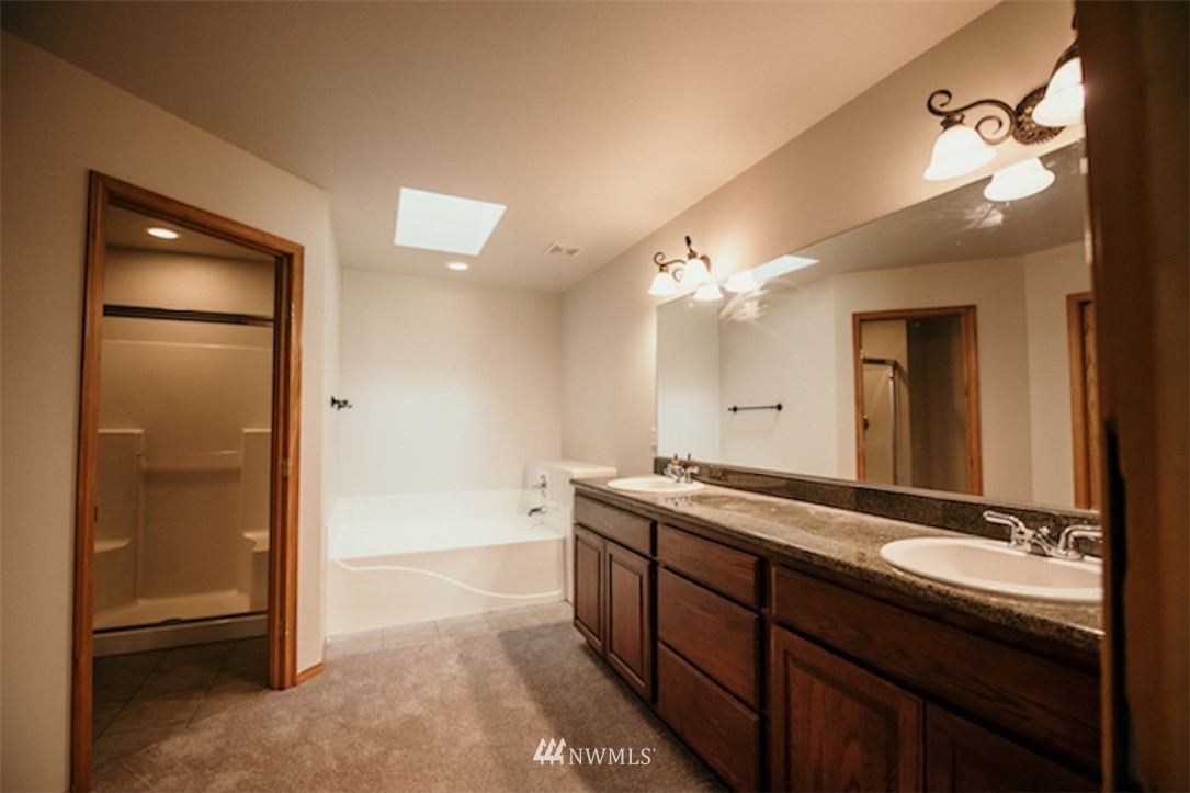 5498 East Collins Road Port Orchard, WA 98366 - Photo 3 of 23 Gallery Image 3