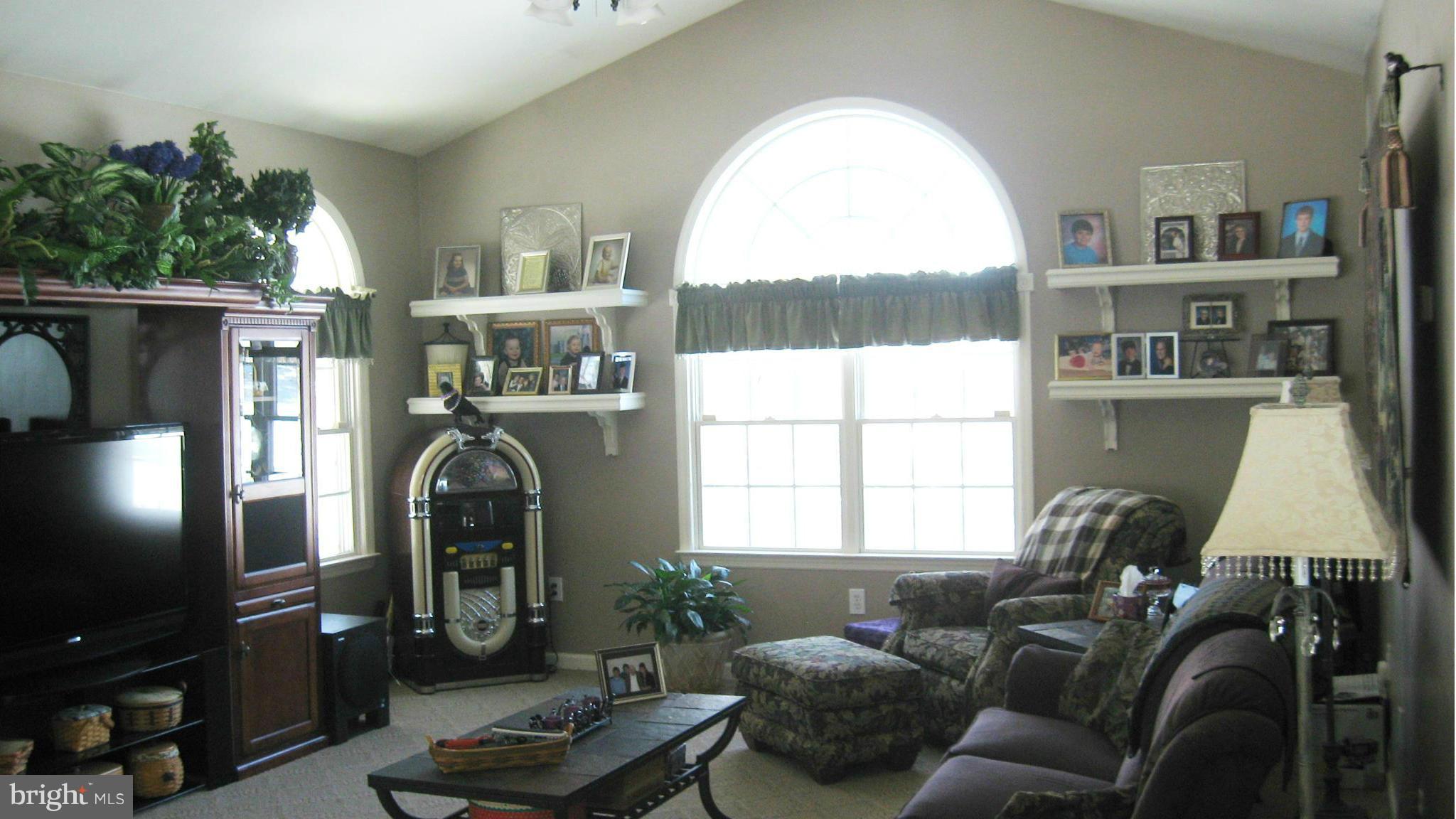 2901 Hoffman Mill Road Hampstead, MD 21074 - Photo 5 of 26 Family Room