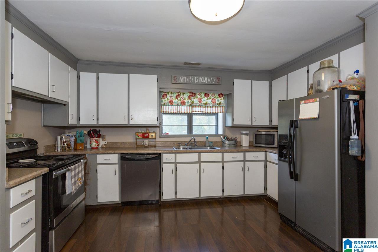 307 Wooten Road Alabaster, AL 35007 - Photo 14 of 33