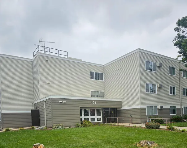 $669 | 306 South East Street, Caledonia, MN 55921