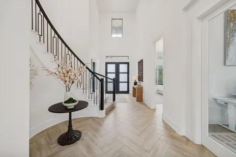 $725,000 | 519 Caverna Street, Montgomery, TX 77316