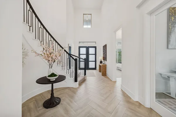 $725,000 | 519 Caverna Street, Montgomery, TX 77316