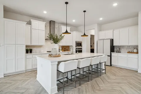 $725,000 | 519 Caverna Street, Montgomery, TX 77316