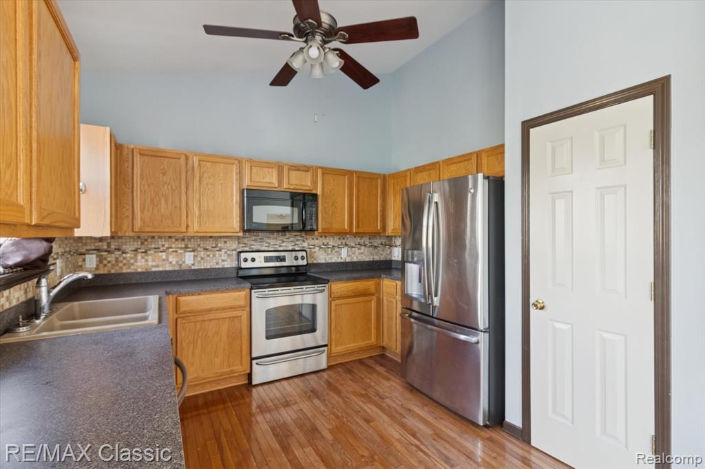 868 Deer Run Lake Road Holly, MI 48442 - Photo 13 of 49 Gallery Image 13