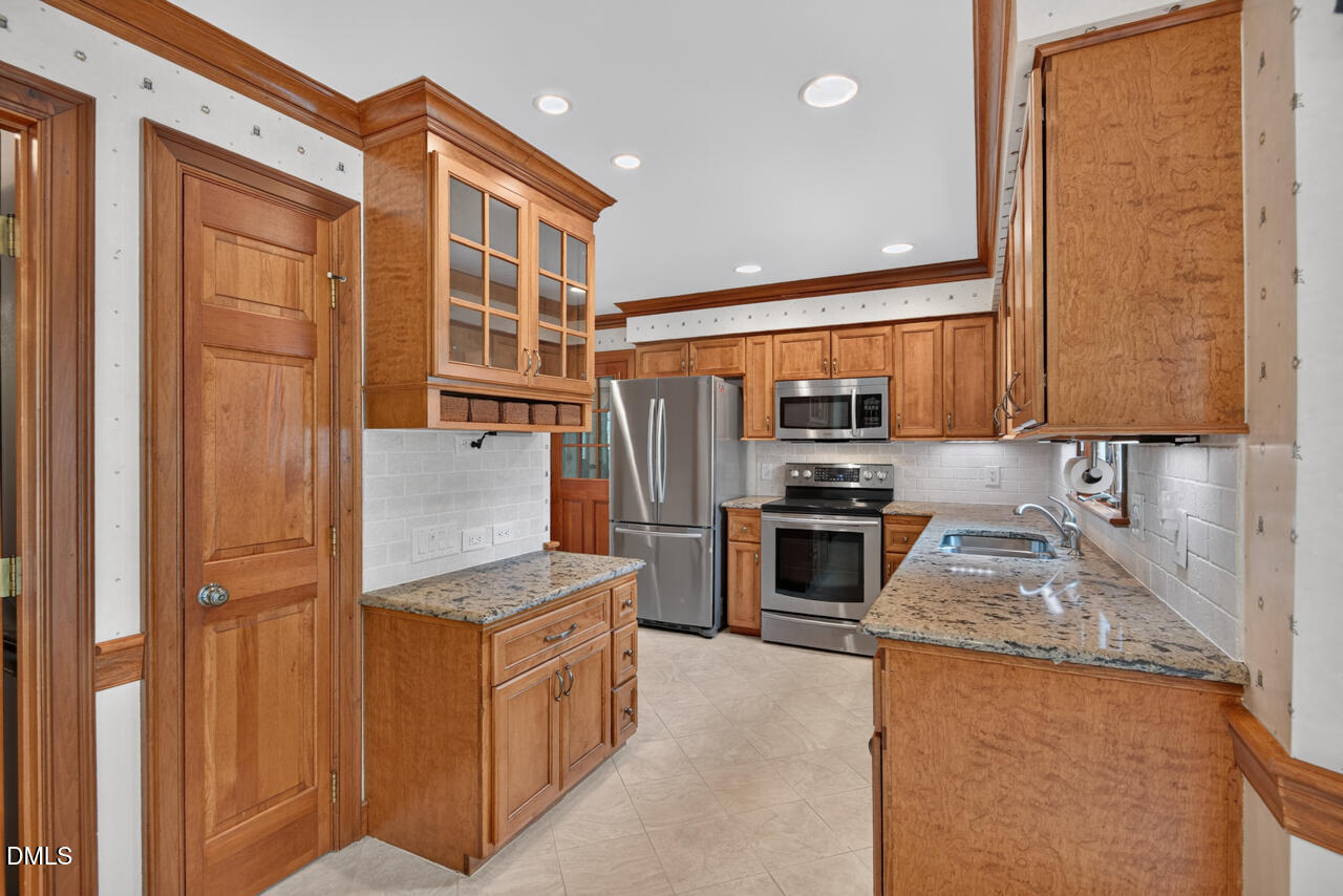 6125 Iris Drive Raleigh, NC 27612 - Photo 21 of 50 22