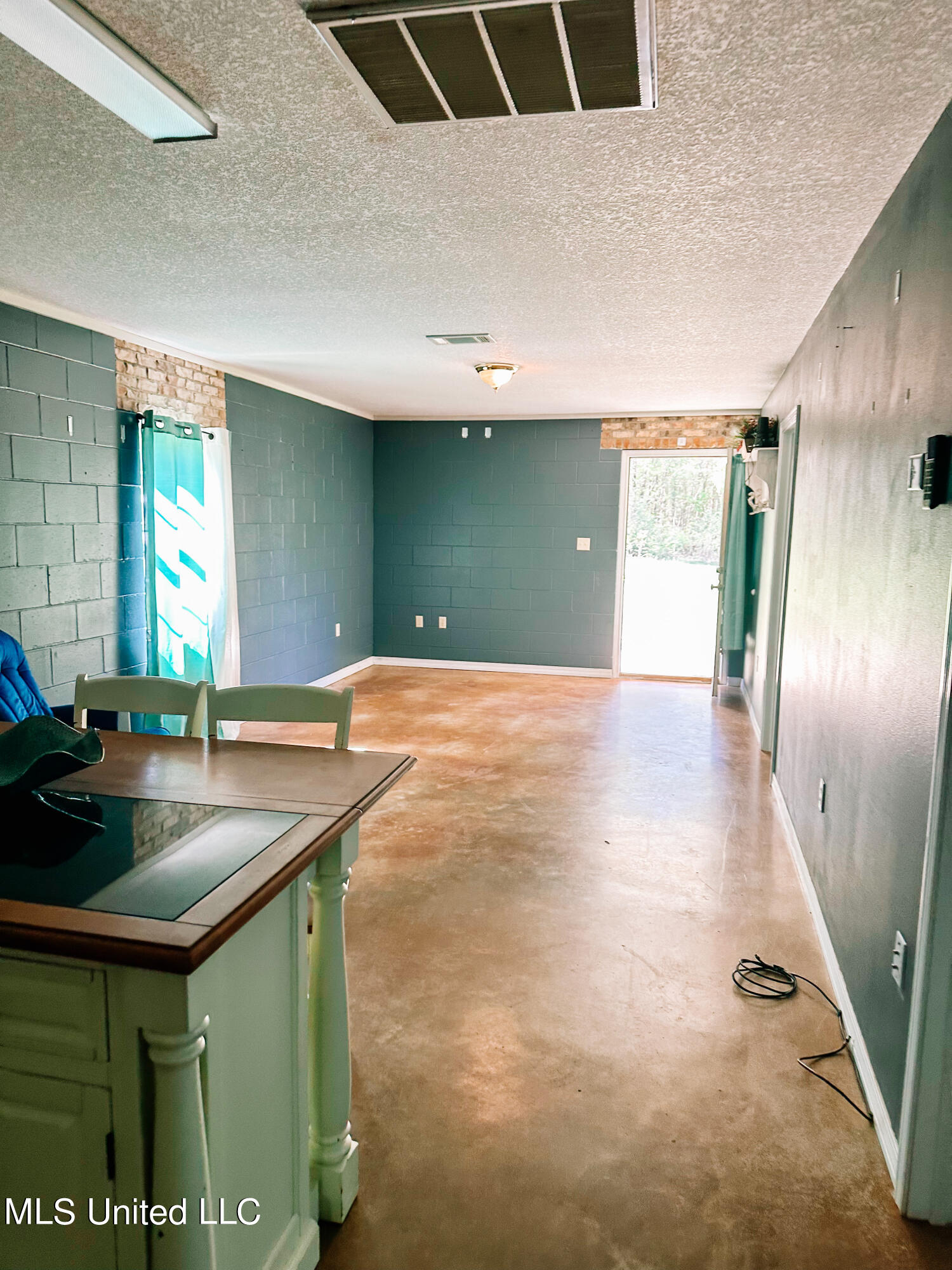 182 Inland Beach Road Lucedale, MS 39452 - Photo 3 of 13 9343EDFF-C9A7-4A65-914B-2987B8810DFD