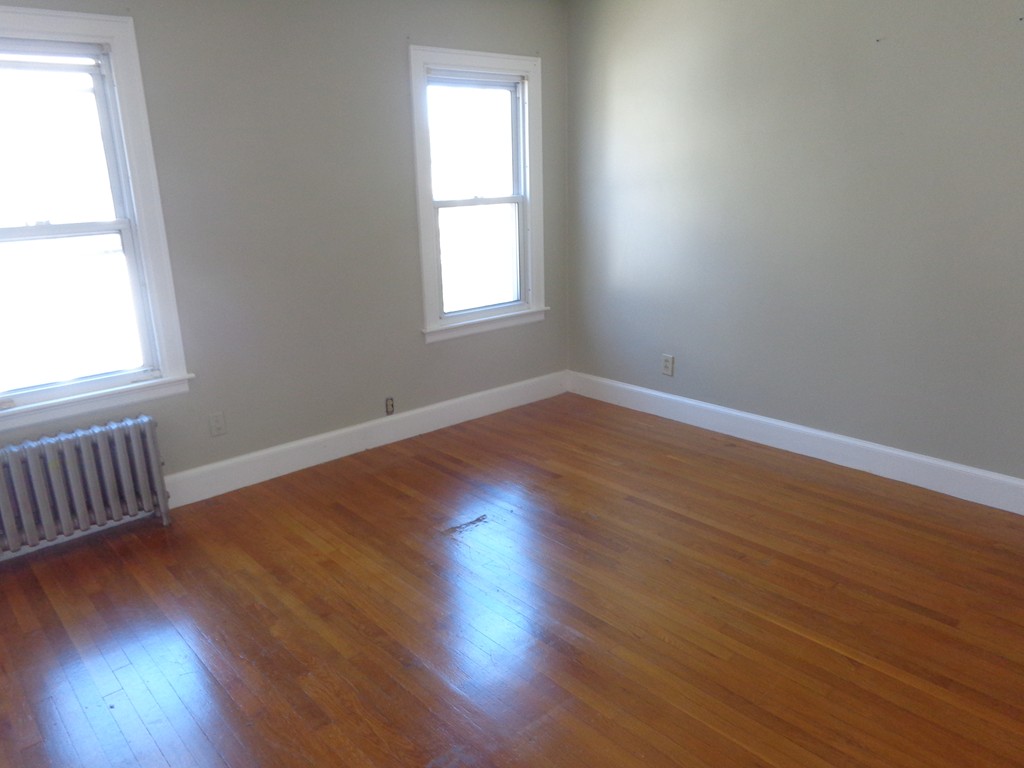 18-20 Wayne Street Springfield, MA 01118 - Photo 13 of 16