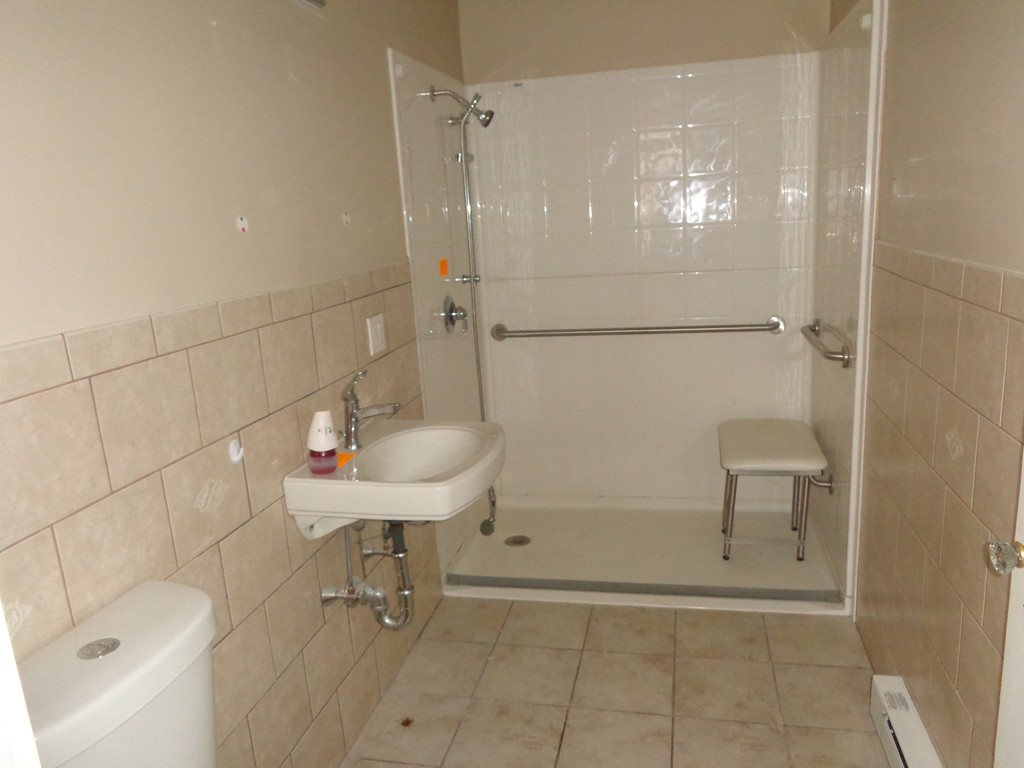 18-20 Wayne Street Springfield, MA 01118 - Photo 6 of 16