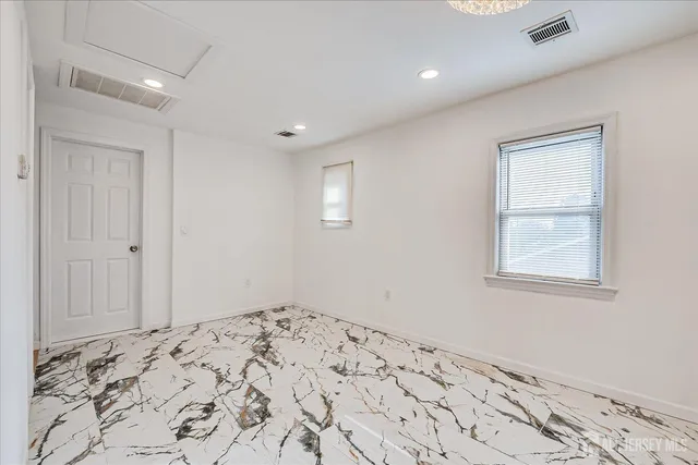 $989,000 | 385 Pierson Avenue, Edison, NJ 08837