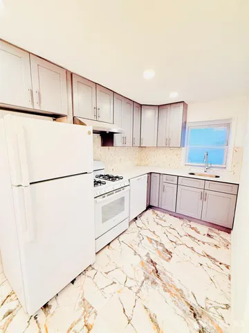 $989,000 | 385 Pierson Avenue, Edison, NJ 08837