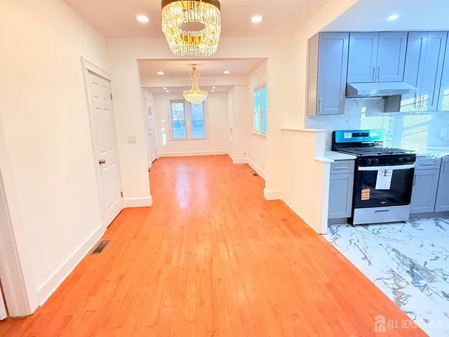 $989,000 | 385 Pierson Avenue, Edison, NJ 08837