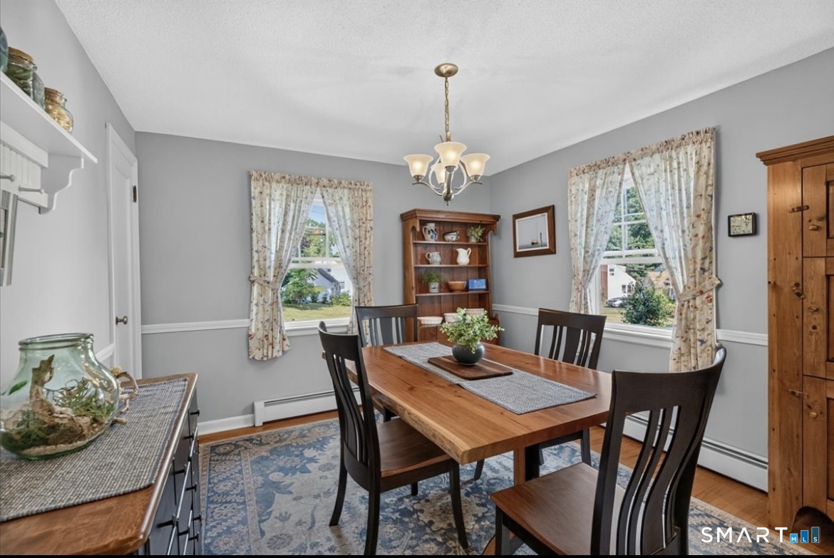 127 Helaine Road Manchester, CT 06042 - Photo 5 of 35